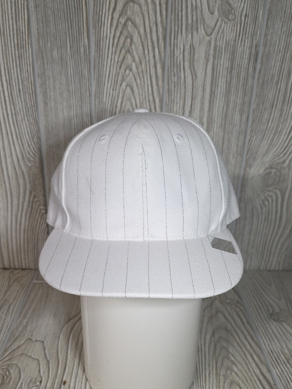 Leader Sports White With Silver Stripes Hat Adult Size 7.5